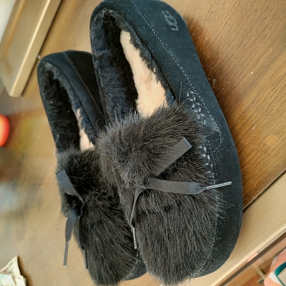 Ugg slippers - Picture 4 of 4